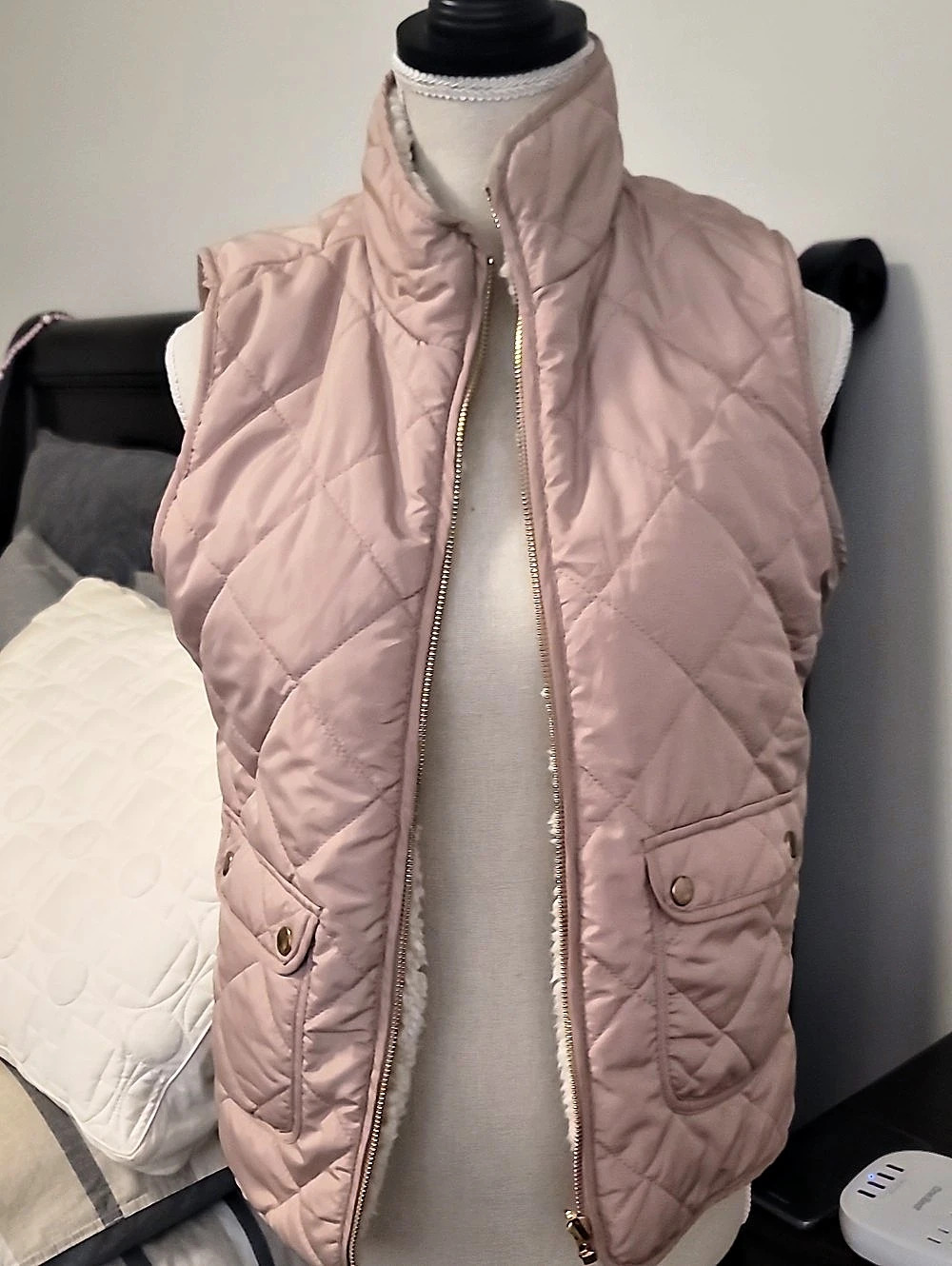 Reversible Quilted Sherpa Vest in Pink & Cream Like New